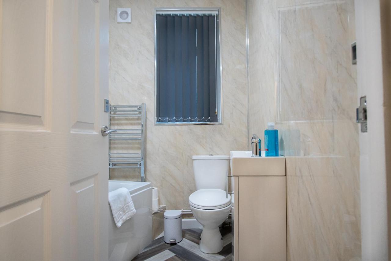 Apartamento Corpa Heights Newport  Exterior foto